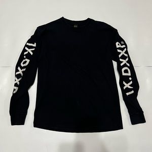 10 Deep Longsleeve Tee